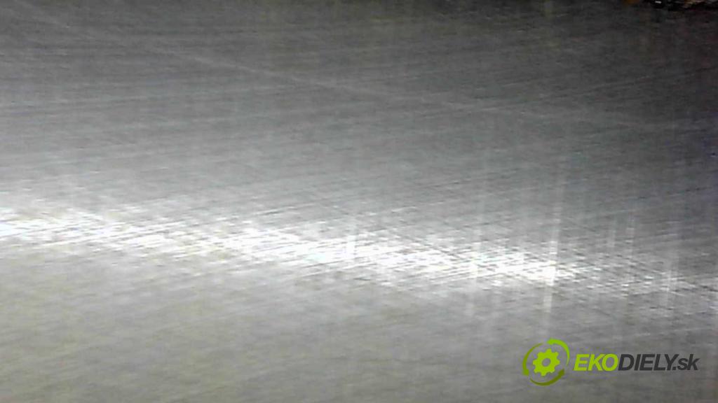 Toyota Auris II 2012-2018 1.8 hybrid 99 hp automatic 73 kW 1798 cm3 5- motor benzín 2ZR