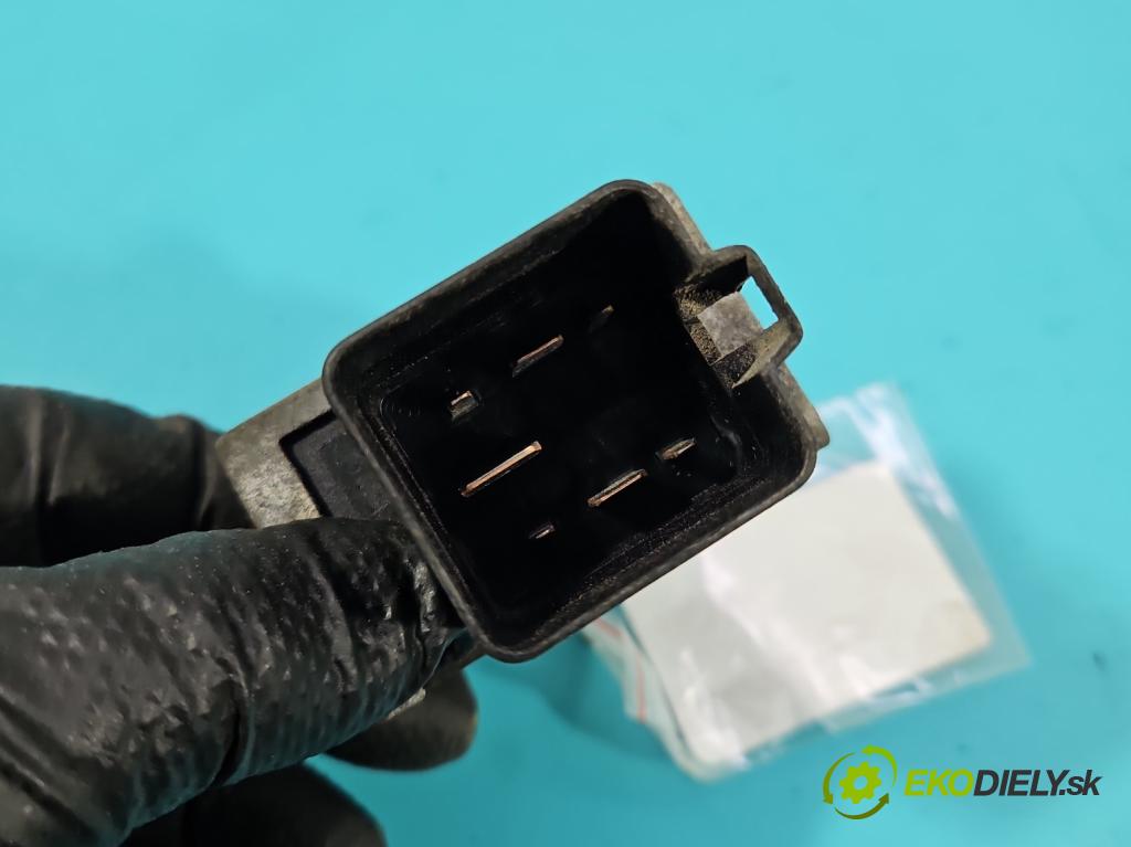 Opel Movano II 2003-2010 2.5 cdti 114 HP manual 84 kW 2463 cm3 5- Relé: svíčky: zařicích: 7700115078 (Relé)