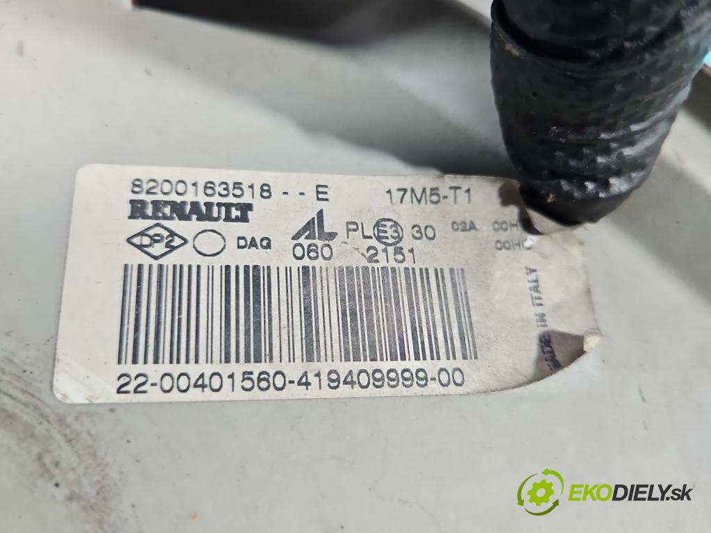 Opel Movano II 2003-2010 2.5 cdti 114 HP manual 84 kW 2463 cm3 5- Reflektor: pravý 8200163518 (Svetlo predné pravé)