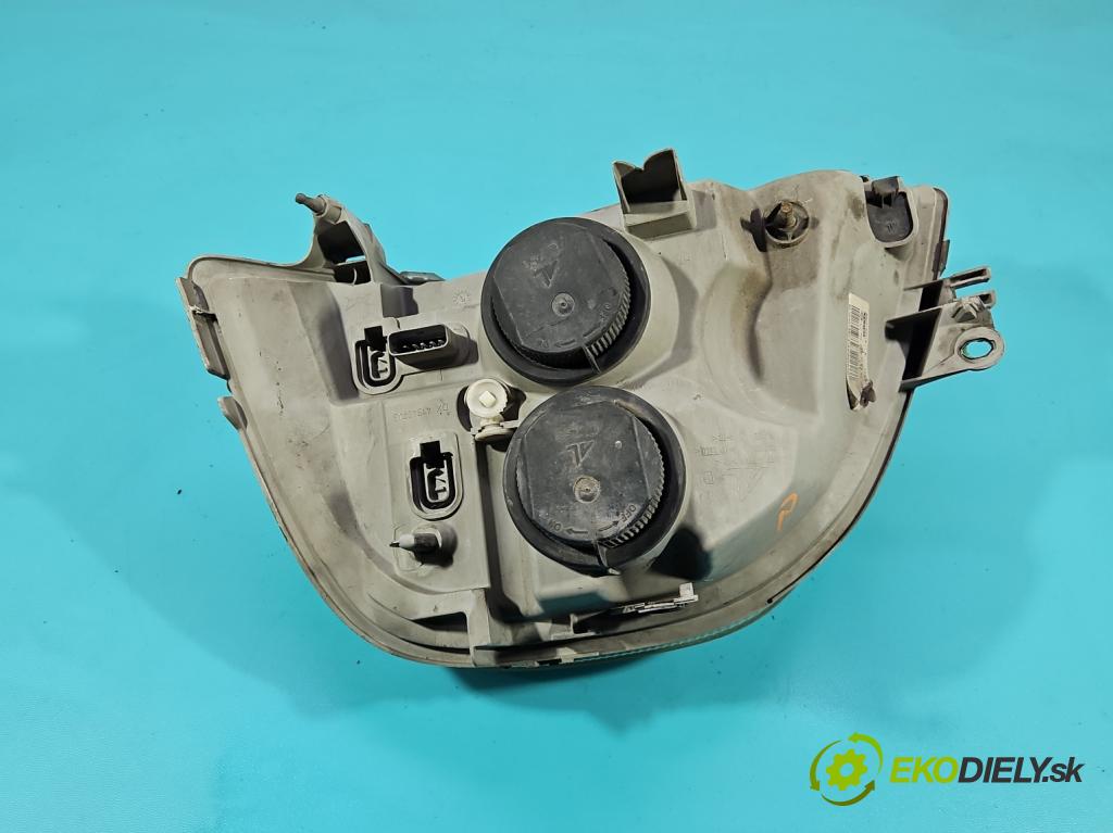 Opel Movano II 2003-2010 2.5 cdti 114 HP manual 84 kW 2463 cm3 5- Reflektor: pravý 8200163518 (Svetlo predné pravé)