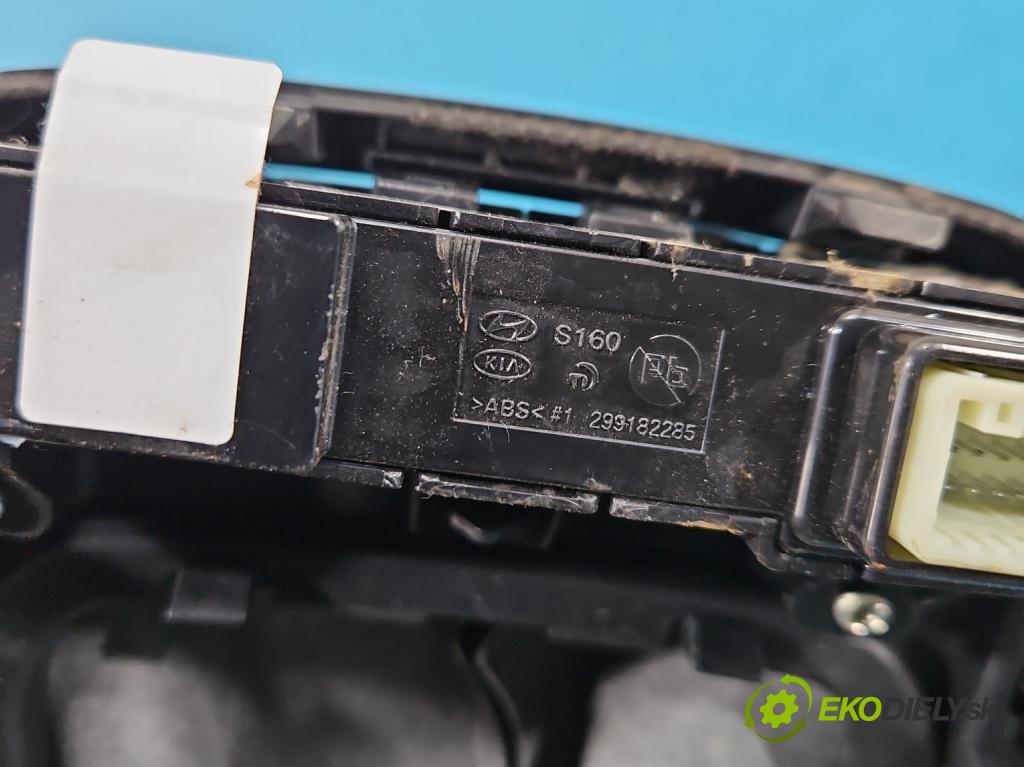 Kia Picanto III  17- 1.2 MPI 84KM manual 61.8 kW 1197 cm3 5- Páka: Změny: stupeň,rýchlosť  (Rýchlostná páka (kulisa))