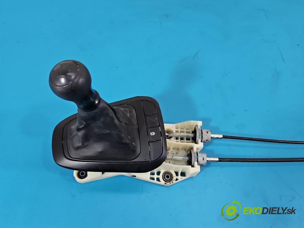 Kia Picanto III  17- 1.2 MPI 84KM manual 61.8 kW 1197 cm3 5- Páka: Změny: stupeň,rýchlosť  (Rýchlostná páka (kulisa))