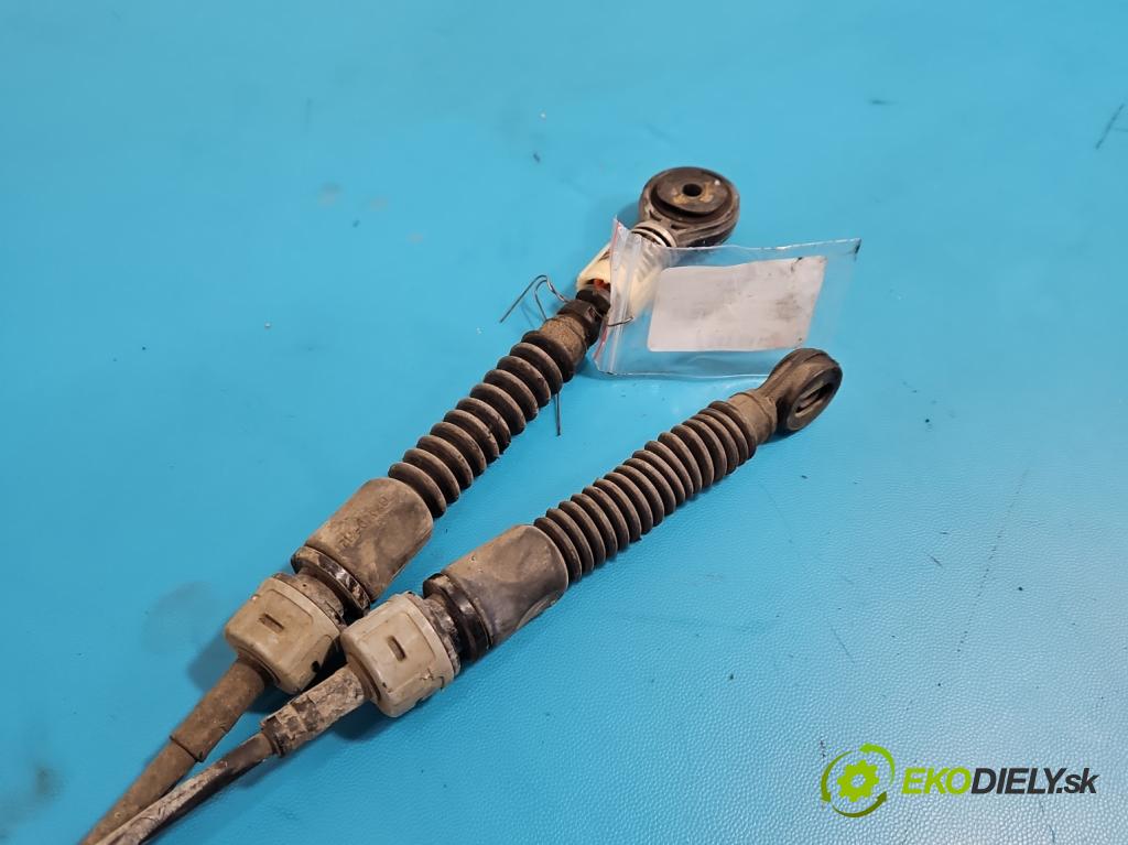 Kia Picanto III  17- 1.2 MPI 84KM manual 61.8 kW 1197 cm3 5- Páka: Změny: stupeň,rýchlosť  (Rýchlostná páka (kulisa))