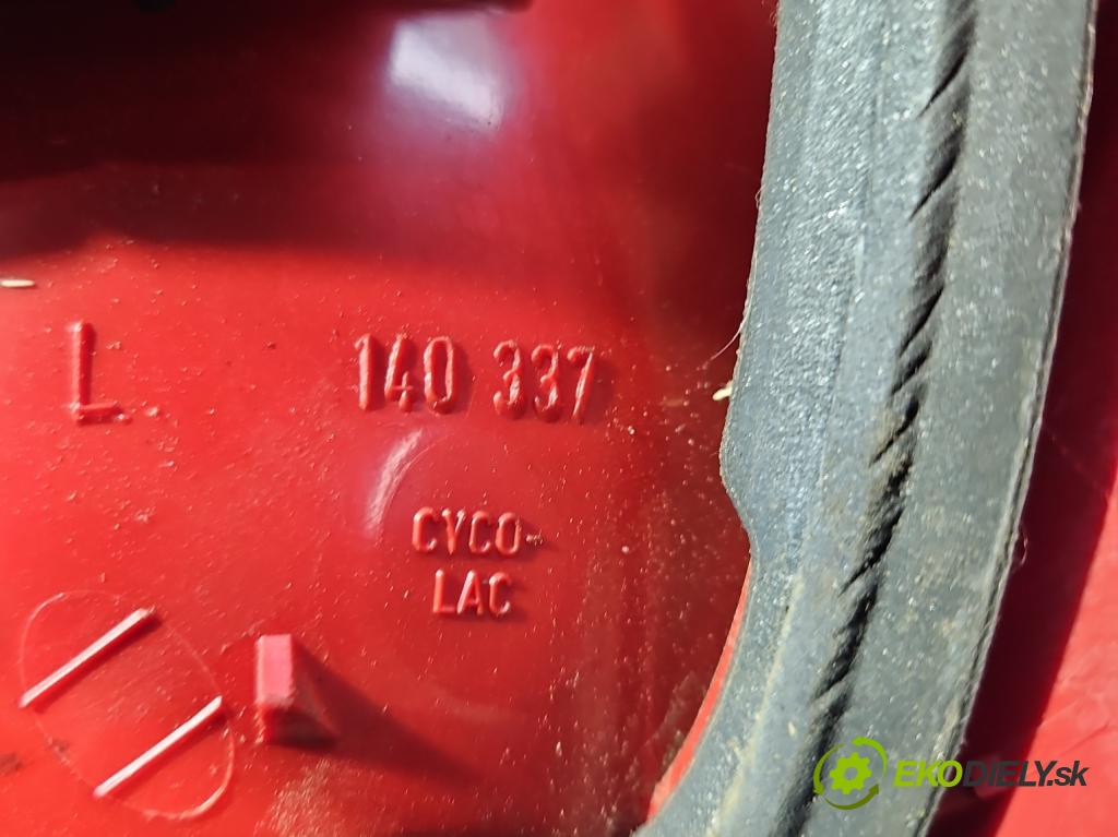 Audi 80 B4 1991-1994 2.0 90 HP manual 66 kW 1984 cm3 4- svetlo / reflektor zadné ľavé  (Kľučka dverí ostatné)