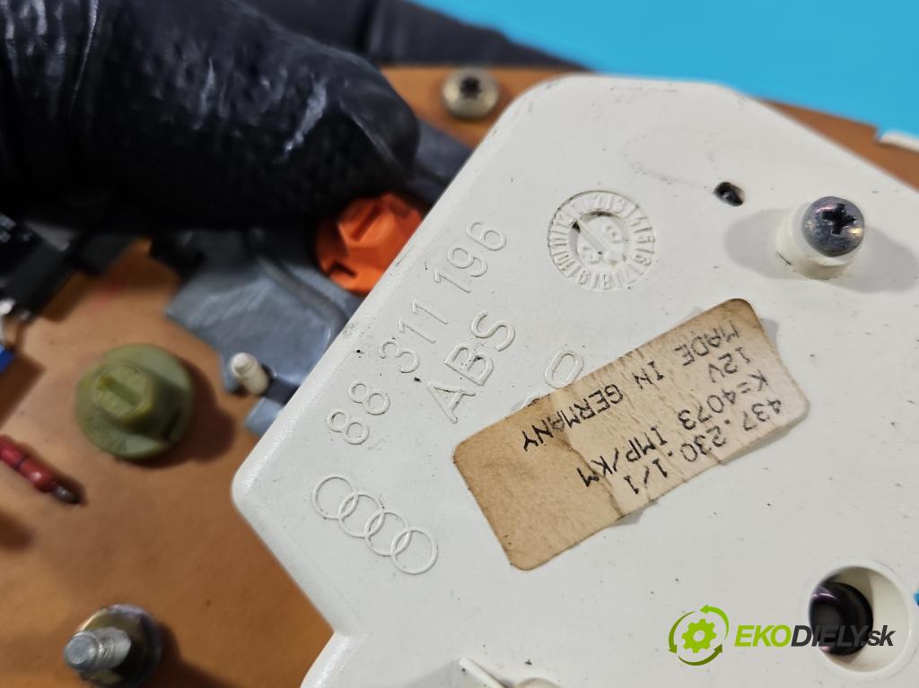 Audi 80 B4 1991-1994 2.0 90 HP manual 66 kW 1984 cm3 4- prístrojovka/ budíky 893919067 (Prístrojová doska)