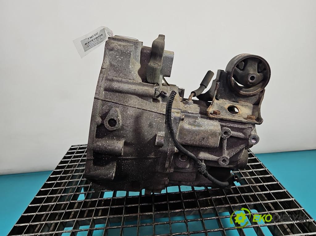 Nissan Almera N16 2000-2006 1.5 16V 98 HP manual 72 kW 1497 cm3 5- prevodovka stupeň,rýchlosť manual 4M40