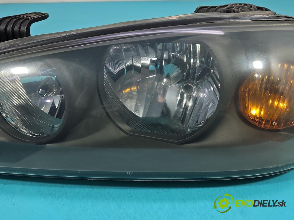 Hyundai Elantra III 2000-2006 1.6 16V 107 HP manual 79 kW 1599 cm3 5- Reflektor: ľavý 92101-2DXXX (Kľučka dverí ostatné)