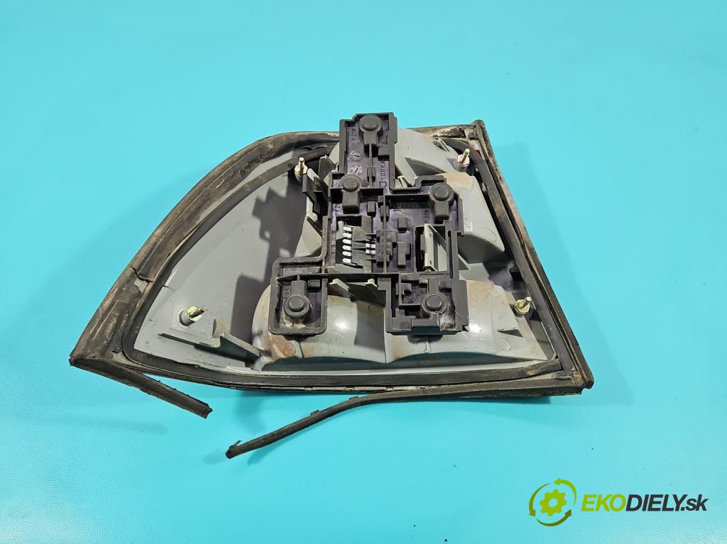 Opel Vectra B 1995-2002 2.0 16V 136 HP manual 100 kW 1998 cm3 5- svetlo / reflektor zadné pravé  (Kľučka dverí ostatné)