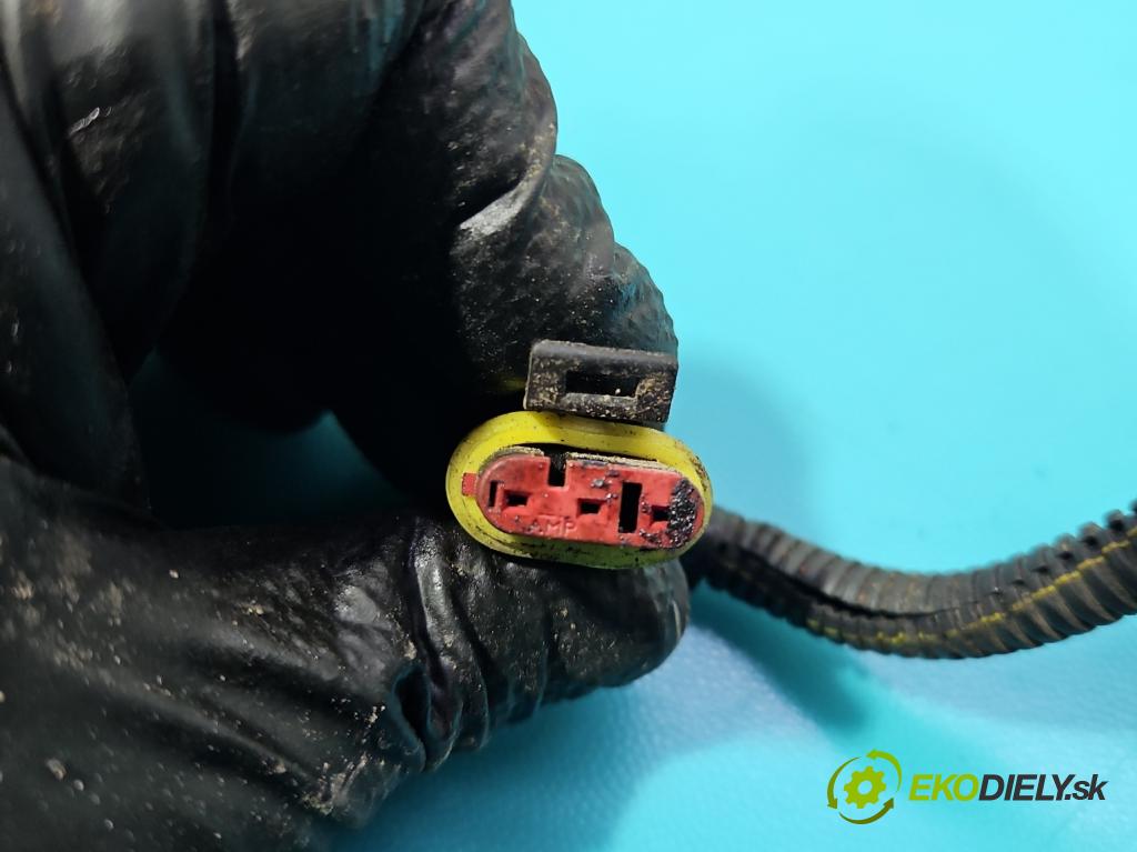 Opel Astra II 1998-2009 1.6 8V 84KM manual 62 kW 1598 cm3 5- čerpadlo posilovač  (Servočerpadlo)