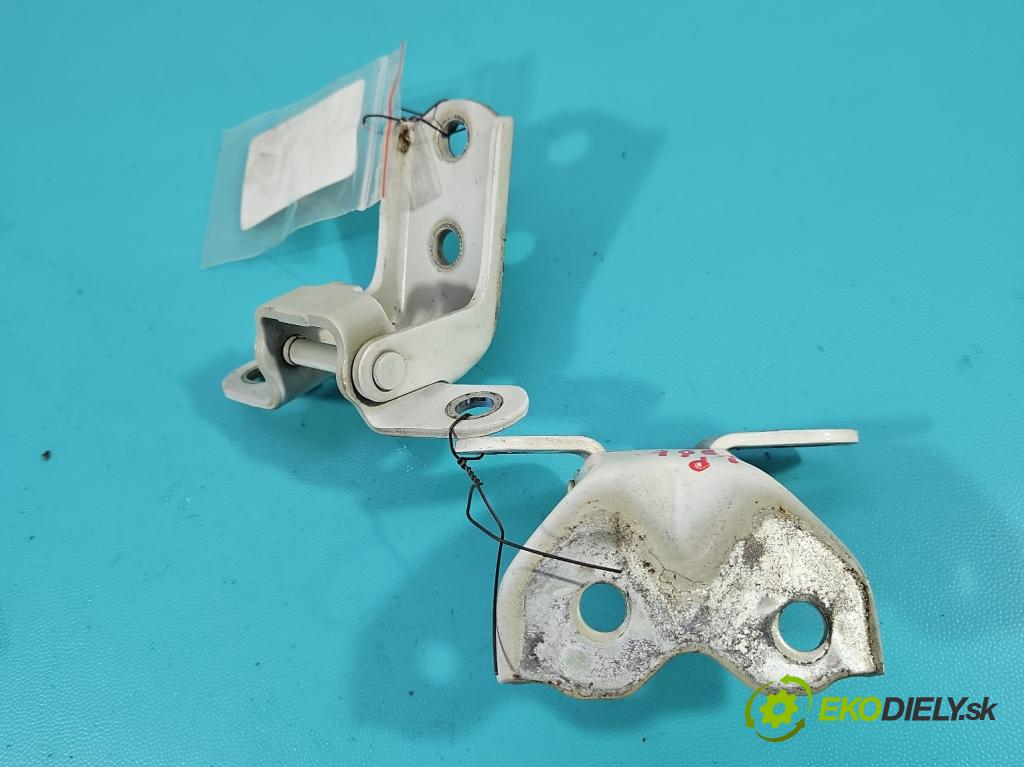 Kia Picanto III  17- 1.2 MPI 84KM manual 61.8 kW 1197 cm3 5- Závěs: dvere predné ľavý