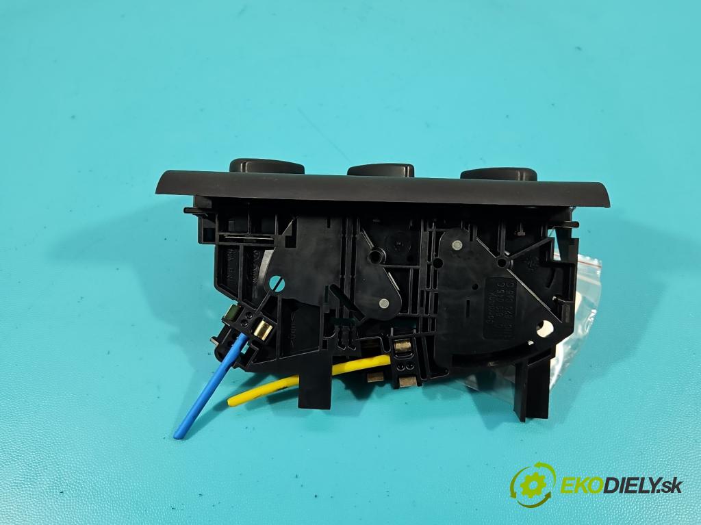 Seat Ibiza II 6K 1993-2002 1.4 60 HP manual 44 kW 1391 cm3 3- panel kúrenia 1H0819045C