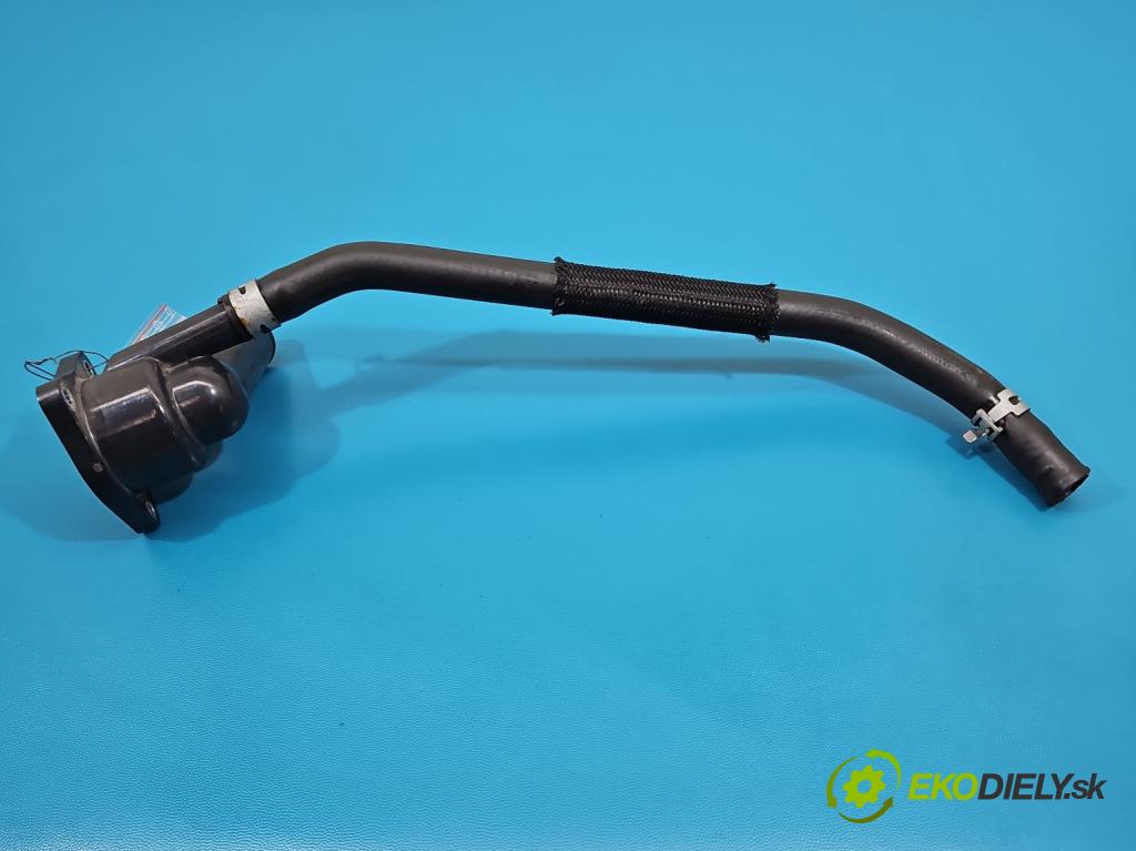 Toyota Auris II 2012-2018 1.8 hybrid 99 HP automatic 73 kW 1798 cm3 5- rúrka systému chladenia