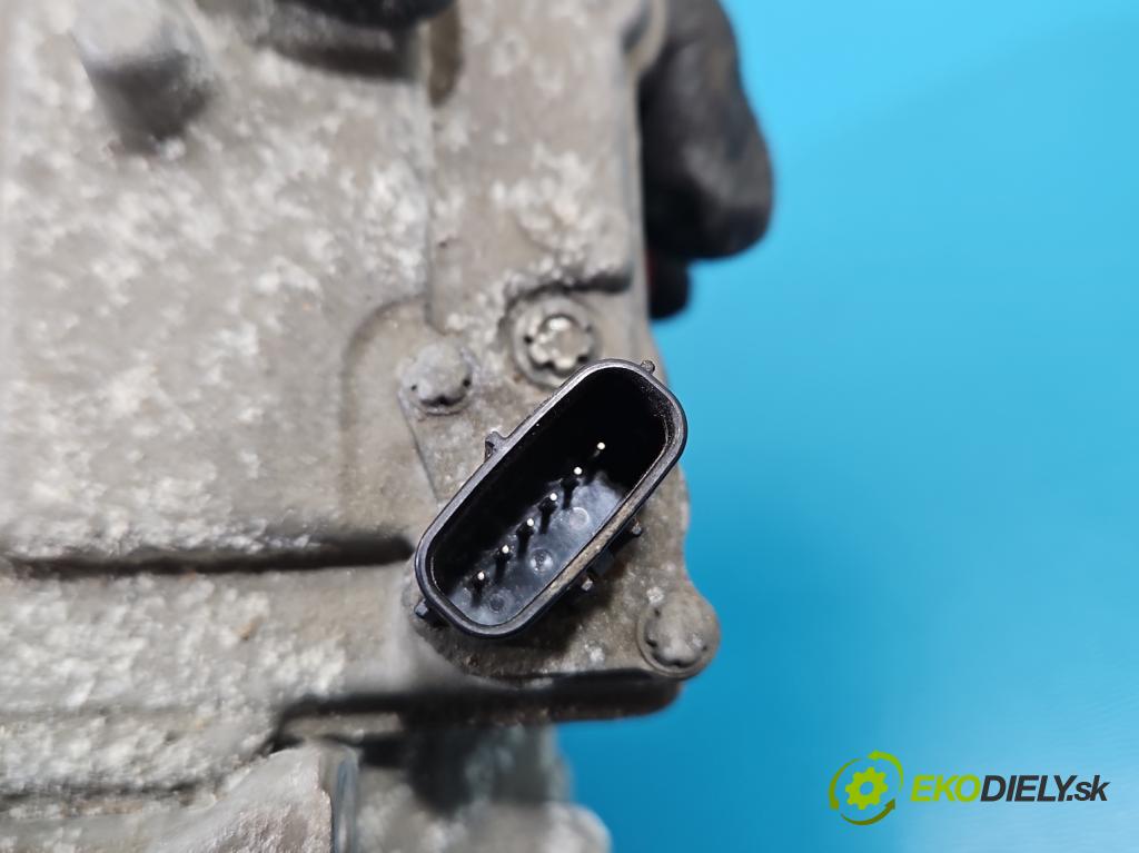 Toyota Auris II 2012-2018 1.8 hybrid 99 hp automatic 73 kW 1798 cm3 5- Kompresor: klíma 042200-1330 (Kompresor klimatizace)