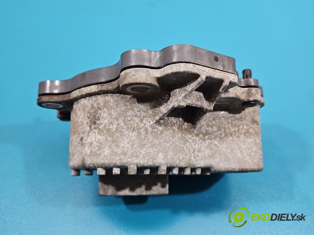 Toyota Auris II 2012-2018 1.8 hybrid 99 hp automatic 73 kW 1798 cm3 5- čerpadlo vody 0218 (Vodní pumpa)