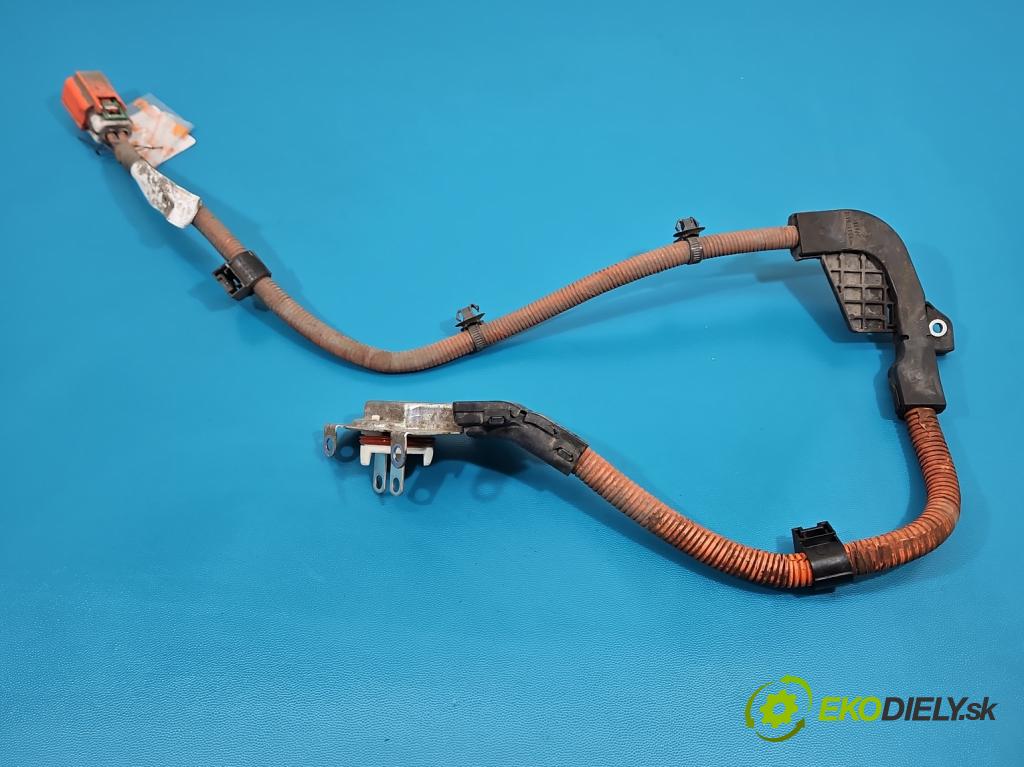 Toyota Auris II 2012-2018 1.8 hybrid 99 HP automatic 73 kW 1798 cm3 5- Zväzok: ostatné 82122-02190A