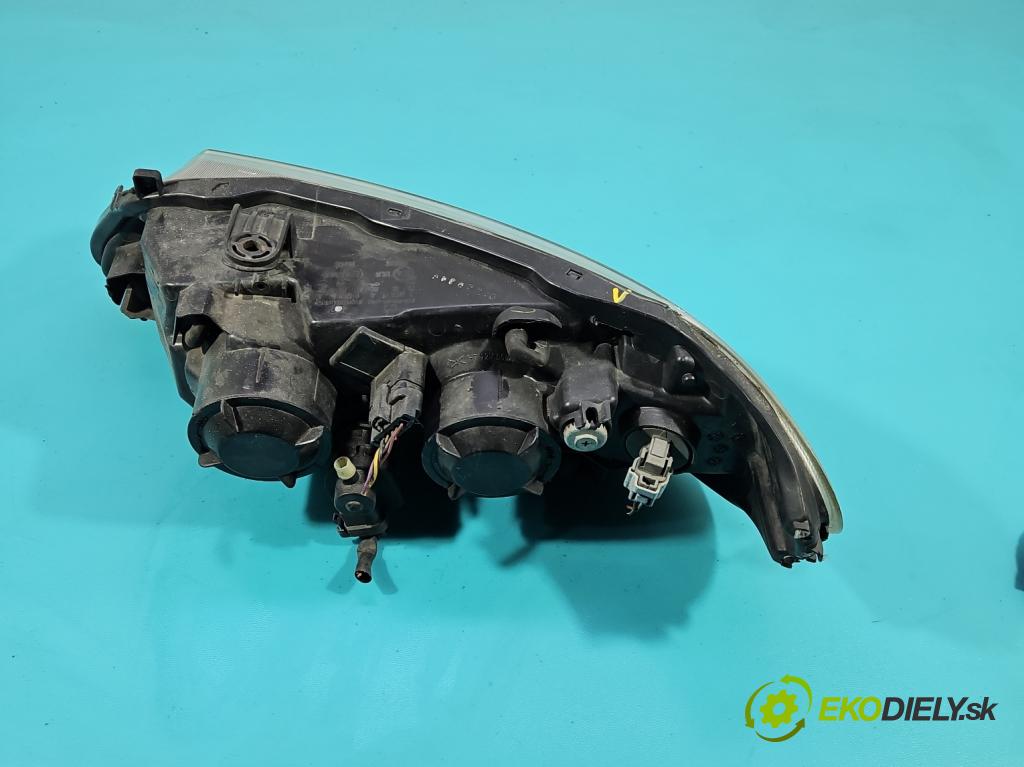 Nissan Almera N16 2000-2006 1.5 16V 98 hp manual 72 kW 1497 cm3 5- světlo pravý  (Pravé přední světlo)