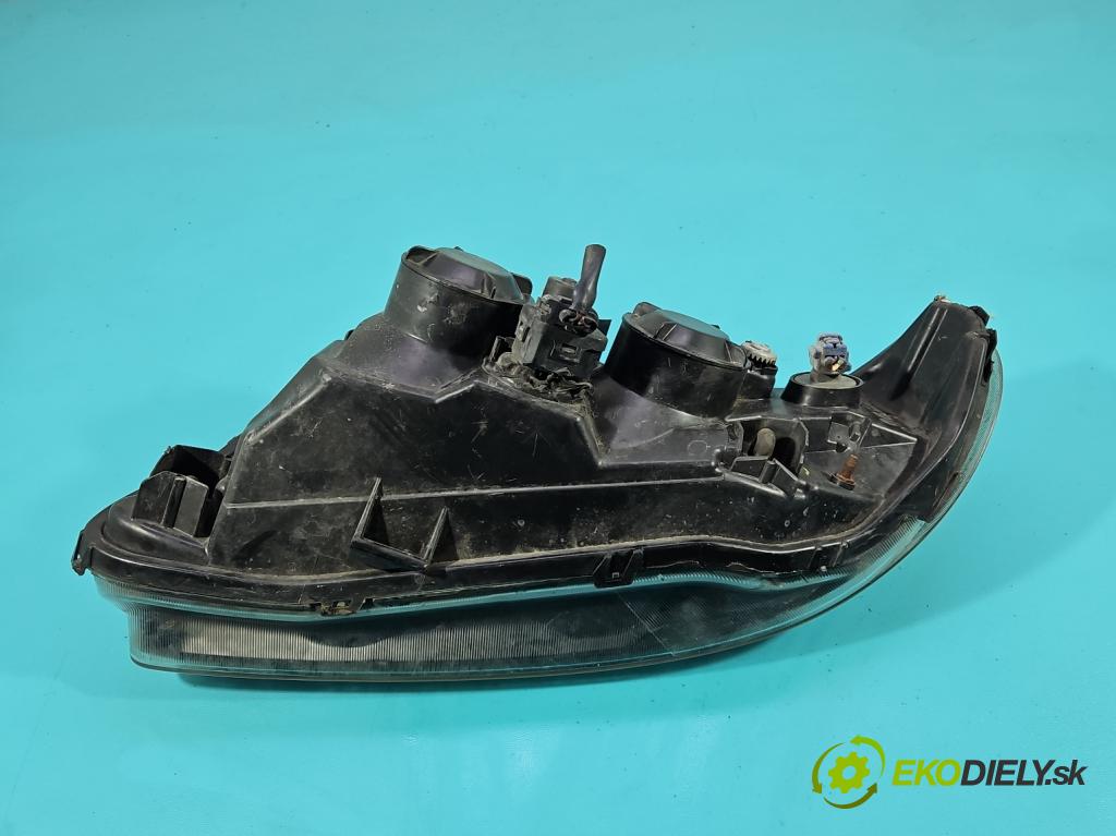 Nissan Almera N16 2000-2006 1.5 16V 98 hp manual 72 kW 1497 cm3 5- světlo pravý  (Pravé přední světlo)