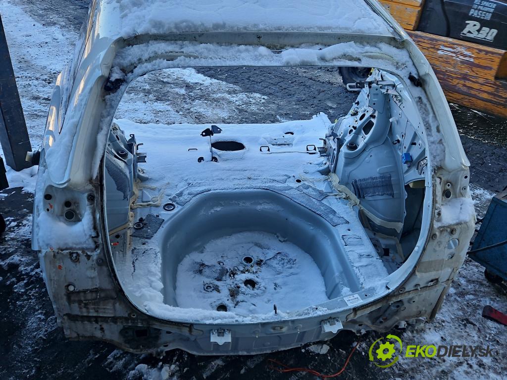 Toyota Auris II 2012-2018 1.8 hybrid 99 hp automatic 73 kW 1798 cm3 5- stěna zadní 