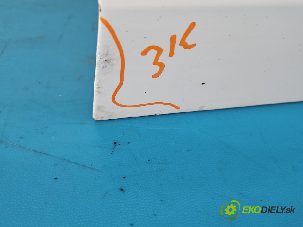 Skoda Octavia III 2013- 2.0 tdi 150 HP manual 110 kW 1968 cm3 5- dvere predné pravé  (Kľučka dverí ostatné)