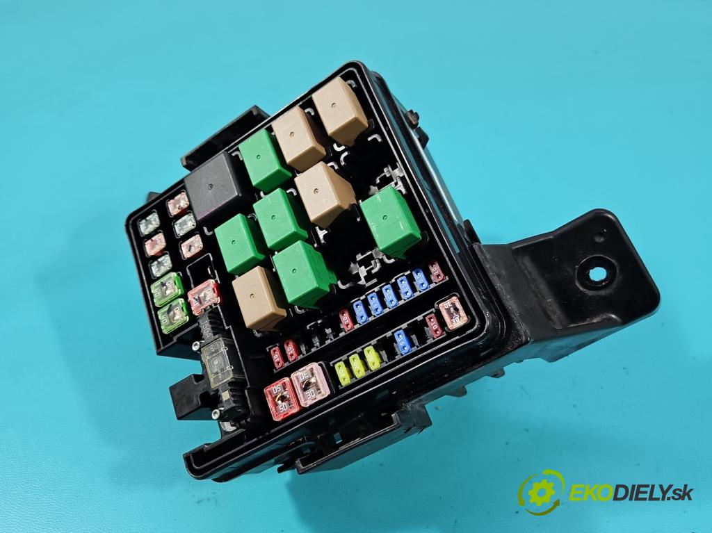 Kia Picanto III  17- 1.2 MPI 84KM manual 61.8 kW 1197 cm3 5- skříňka pojistková 91450-G6011A (Pojistková skříňka)