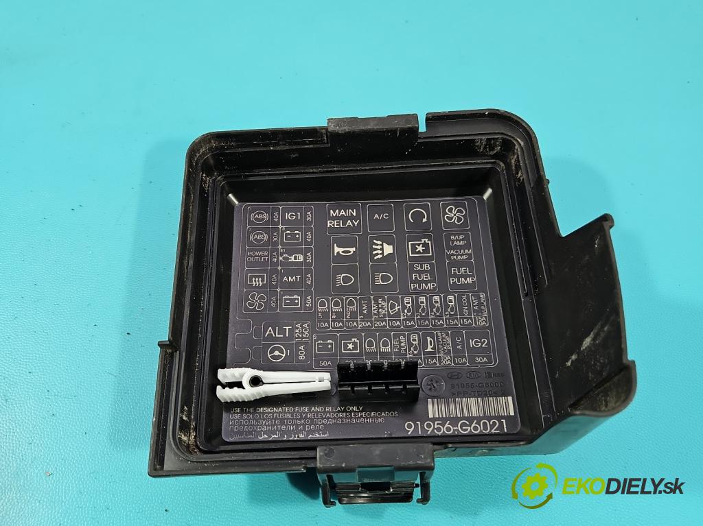 Kia Picanto III  17- 1.2 MPI 84KM manual 61.8 kW 1197 cm3 5- skříňka pojistková 91450-G6011A (Pojistková skříňka)