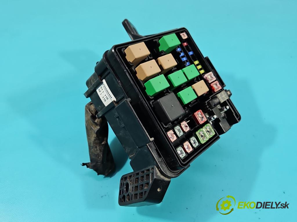 Kia Picanto III  17- 1.2 MPI 84KM manual 61.8 kW 1197 cm3 5- skříňka pojistková 91450-G6011A (Pojistková skříňka)