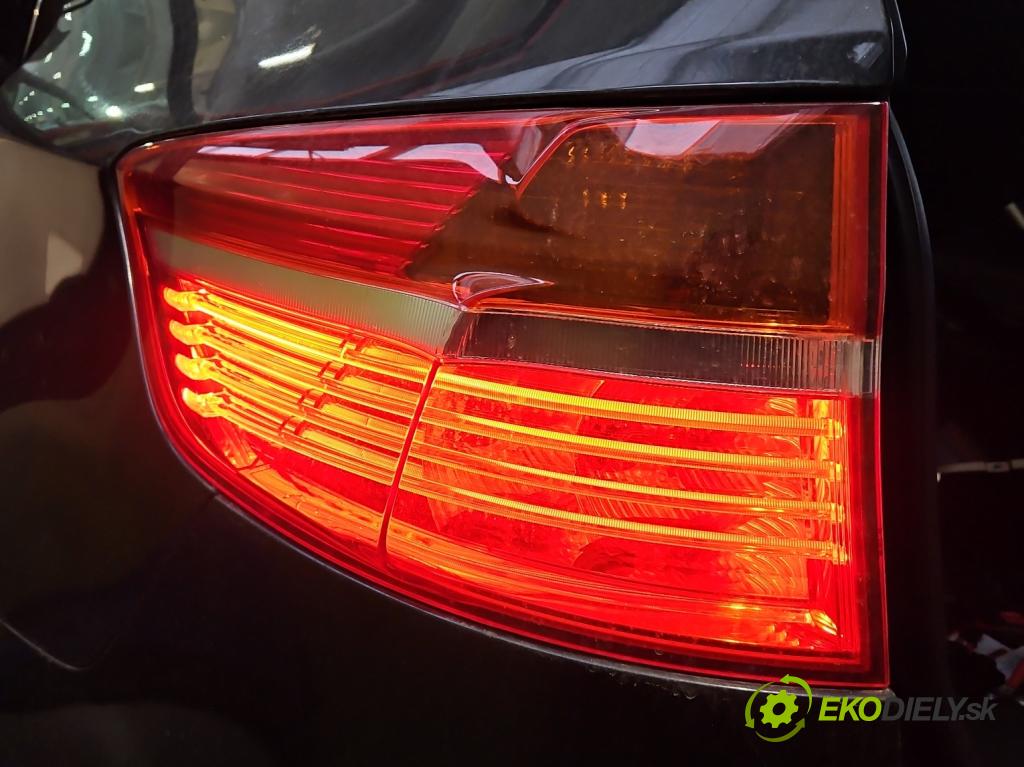 Bmw X6 E71 2007–2014 3.0d 306KM automatic 225 kW 2993 cm3 5- svetlo / reflektor zadné ľavé 7179983-11 (Kľučka dverí ostatné)