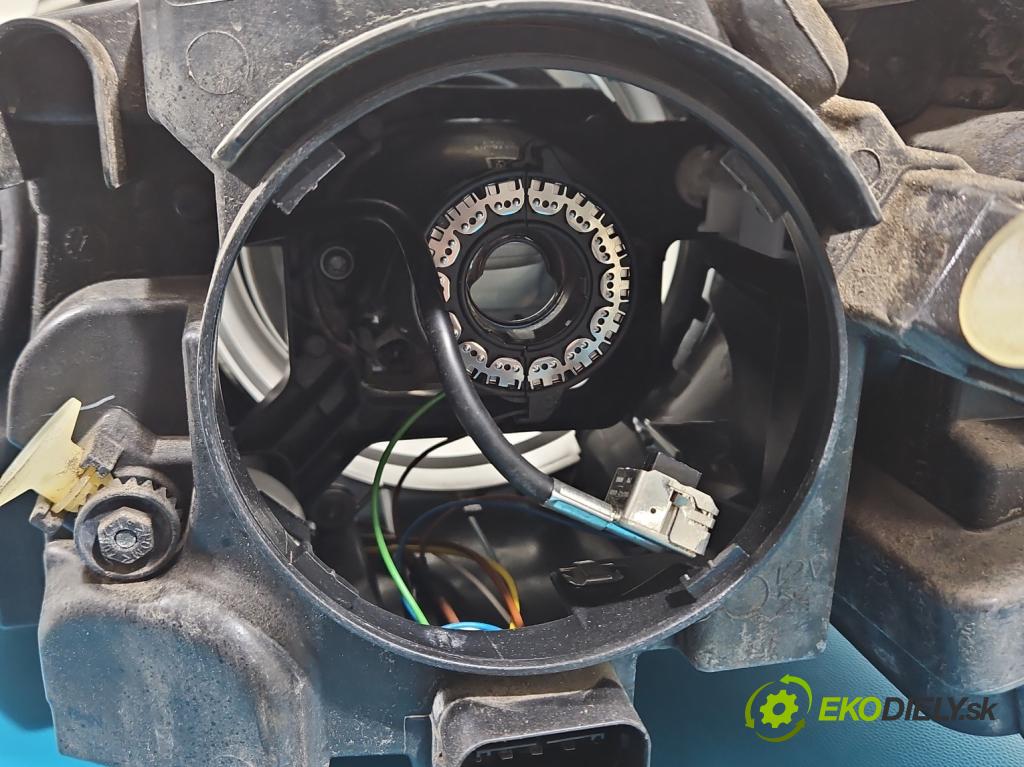 Bmw X6 E71 2007–2014 3.0d 306KM automatic 225 kW 2993 cm3 5- Reflektor: pravý 7271358 (Svetlo predné pravé)