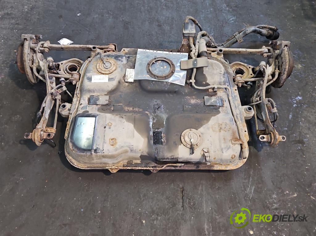 Kia Carens III  2006-2013 2.0 16V 144 HP manual 106 kW 1998 cm3 5- Nádrž: palivo 31100-1D000 (Palivová nádrž)