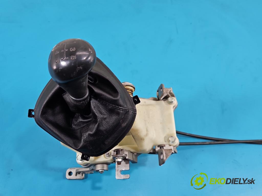 Kia Carens III  2006-2013 2.0 16V 144 HP manual 106 kW 1998 cm3 5- Páka: Změny: stupeň,rýchlosť 43700-2HXXX (Rýchlostná páka (kulisa))