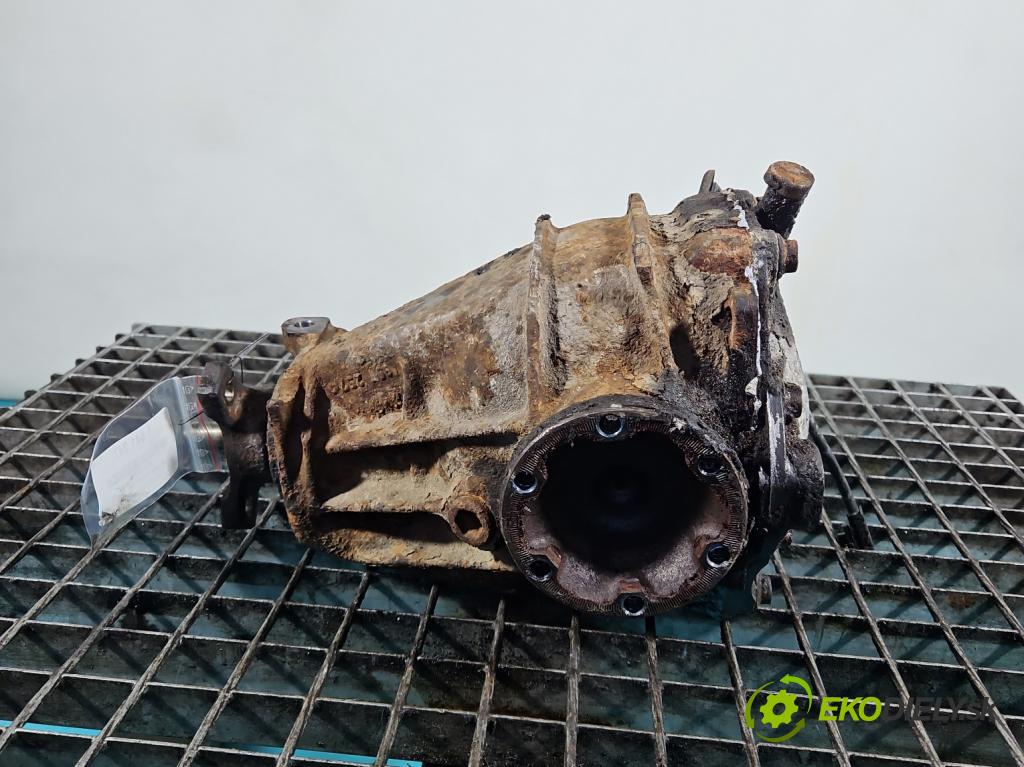 Mercedes C W202 1993-2001 1.8 122 HP manual 90 kW 1799 cm3 4- Most: zadní: