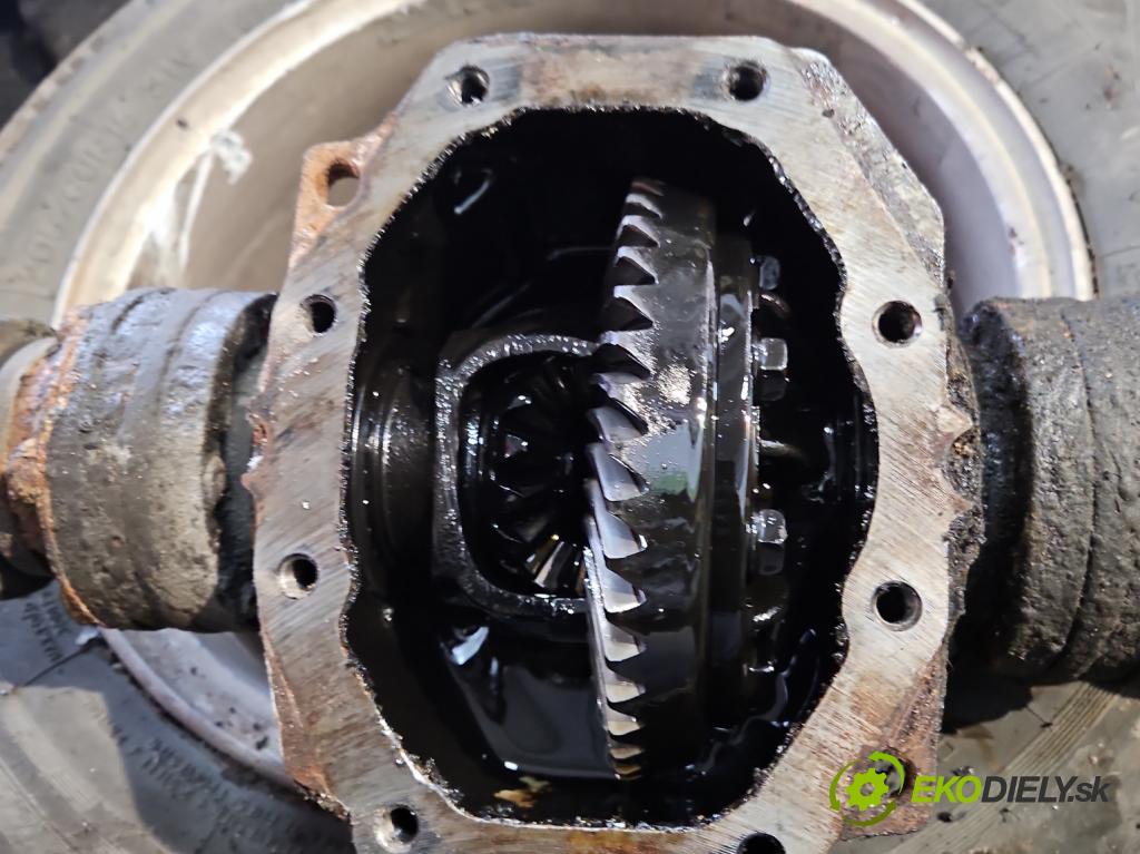 Mercedes C W202 1993-2001 1.8 122 HP manual 90 kW 1799 cm3 4- Most: zadní: