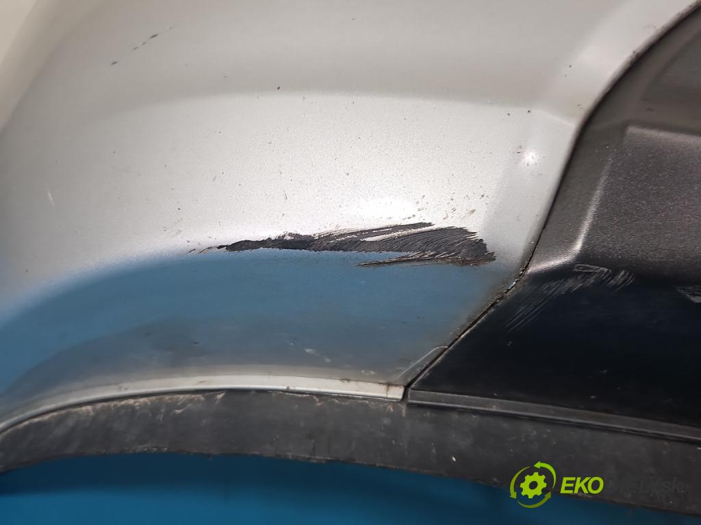 Kia Carens III  2006-2013 2.0 16V 144 HP manual 106 kW 1998 cm3 5- nárazník predné  (Kľučka dverí ostatné)