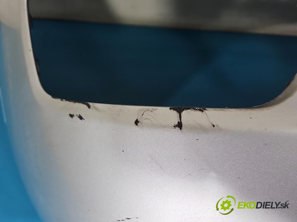 Kia Carens III  2006-2013 2.0 16V 144 HP manual 106 kW 1998 cm3 5- nárazník predné  (Kľučka dverí ostatné)