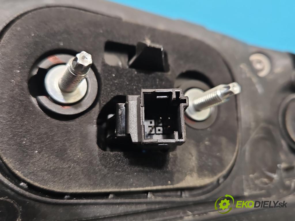 Peugeot 2008 II 2019- 1.2 12V 131 hp automatic 96 kW 1199 cm3 5- světlo zadní levé RE29011010 (Klika dveří ostatní)