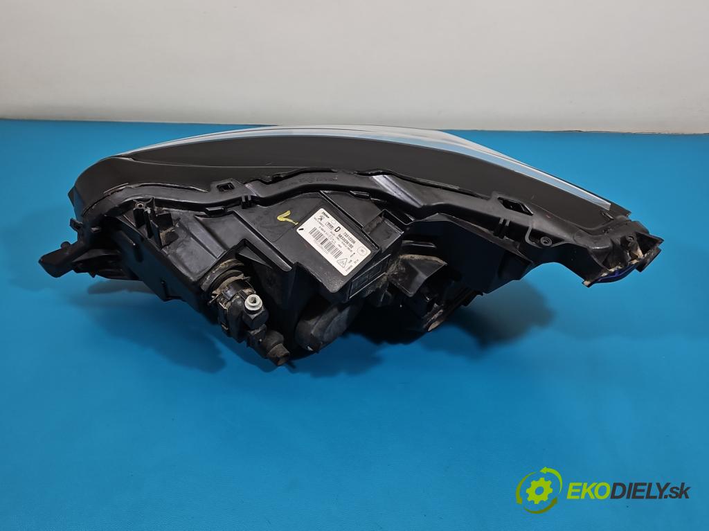 Peugeot 2008 II 2019- 1.2 12V 131 HP automatic 96 kW 1199 cm3 5- Reflektor: pravý 9833036180 (Svetlo predné pravé)