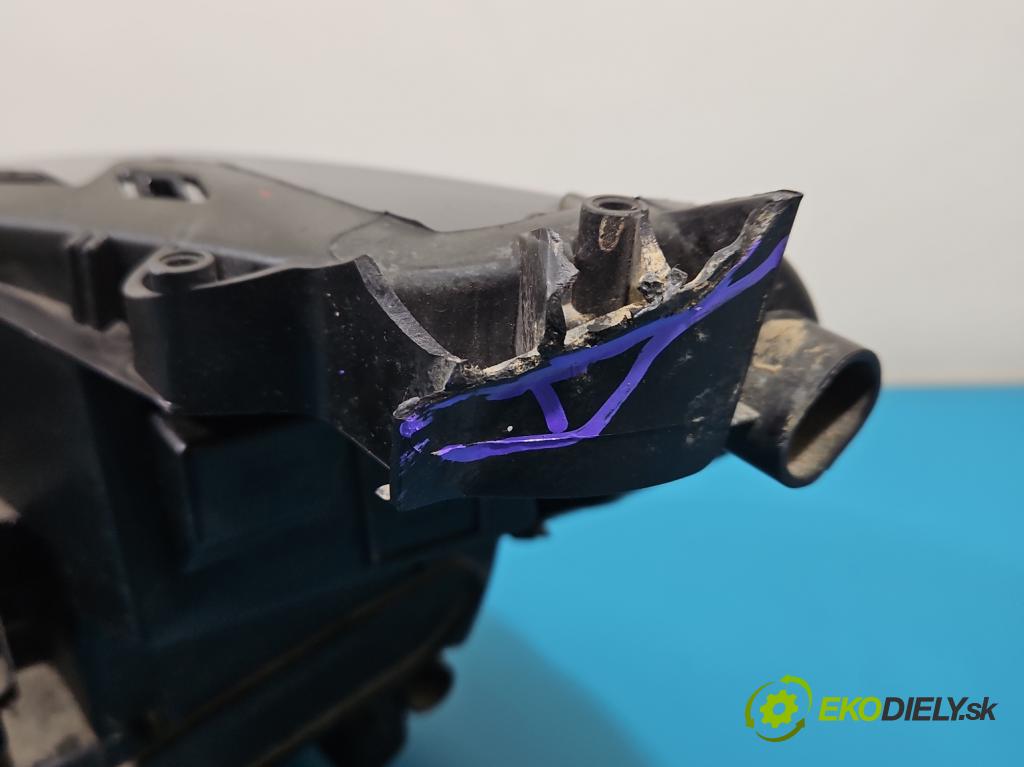 Peugeot 2008 II 2019- 1.2 12V 131 HP automatic 96 kW 1199 cm3 5- Reflektor: pravý 9833036180 (Svetlo predné pravé)