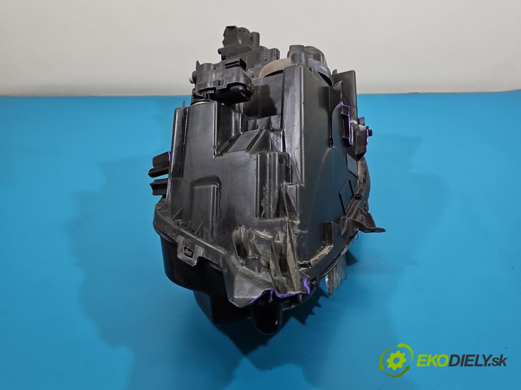 Peugeot 2008 II 2019- 1.2 12V 131 HP automatic 96 kW 1199 cm3 5- Reflektor: pravý 9833036180 (Svetlo predné pravé)