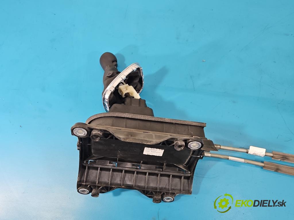 Opel Corsa E 2014-2019 1.4 16V 75 HP manual 55 kW 1398 cm3 5- Páka: Změny: stupeň,rýchlosť 55509034 (Rýchlostná páka (kulisa))