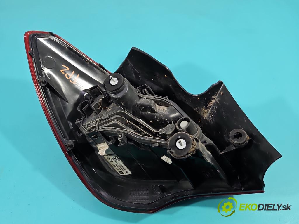 Opel Corsa E 2014-2019 1.4 16V 75 HP manual 55 kW 1398 cm3 5- svetlo / reflektor zadné pravé 39068623 (Kľučka dverí ostatné)