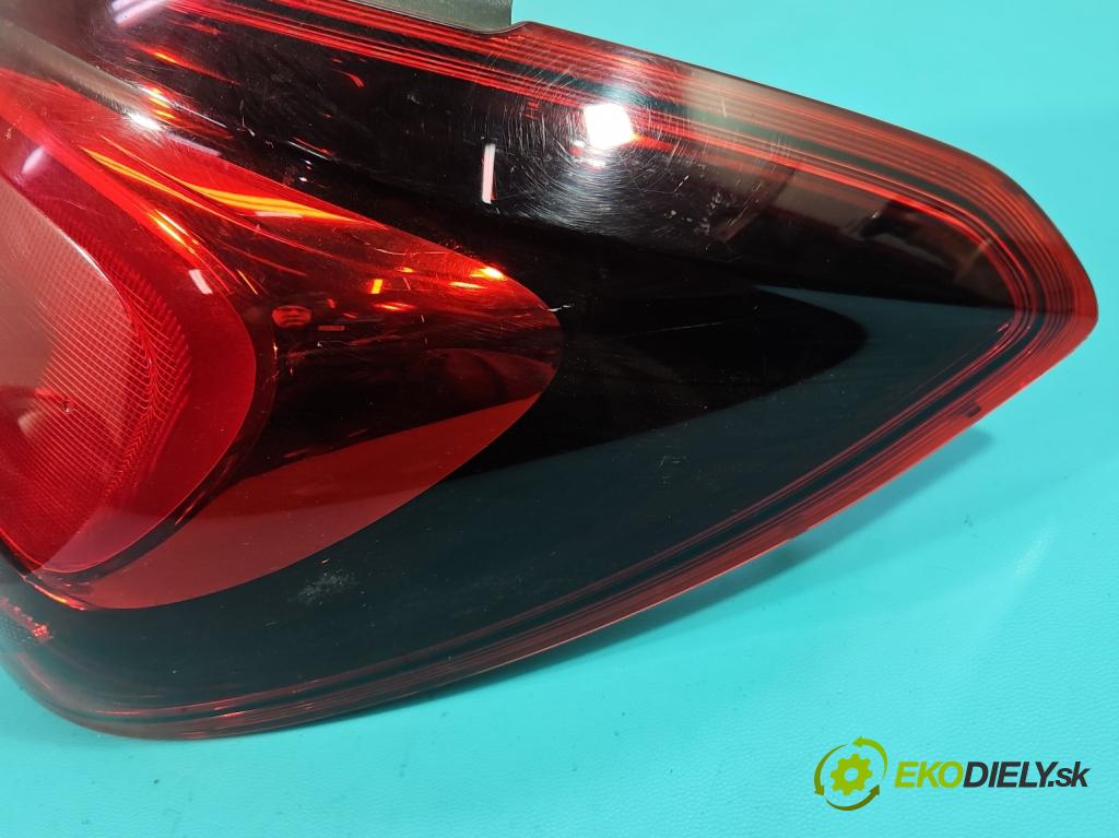 Opel Corsa E 2014-2019 1.4 16V 75 HP manual 55 kW 1398 cm3 5- svetlo / reflektor zadné pravé 39068623 (Kľučka dverí ostatné)