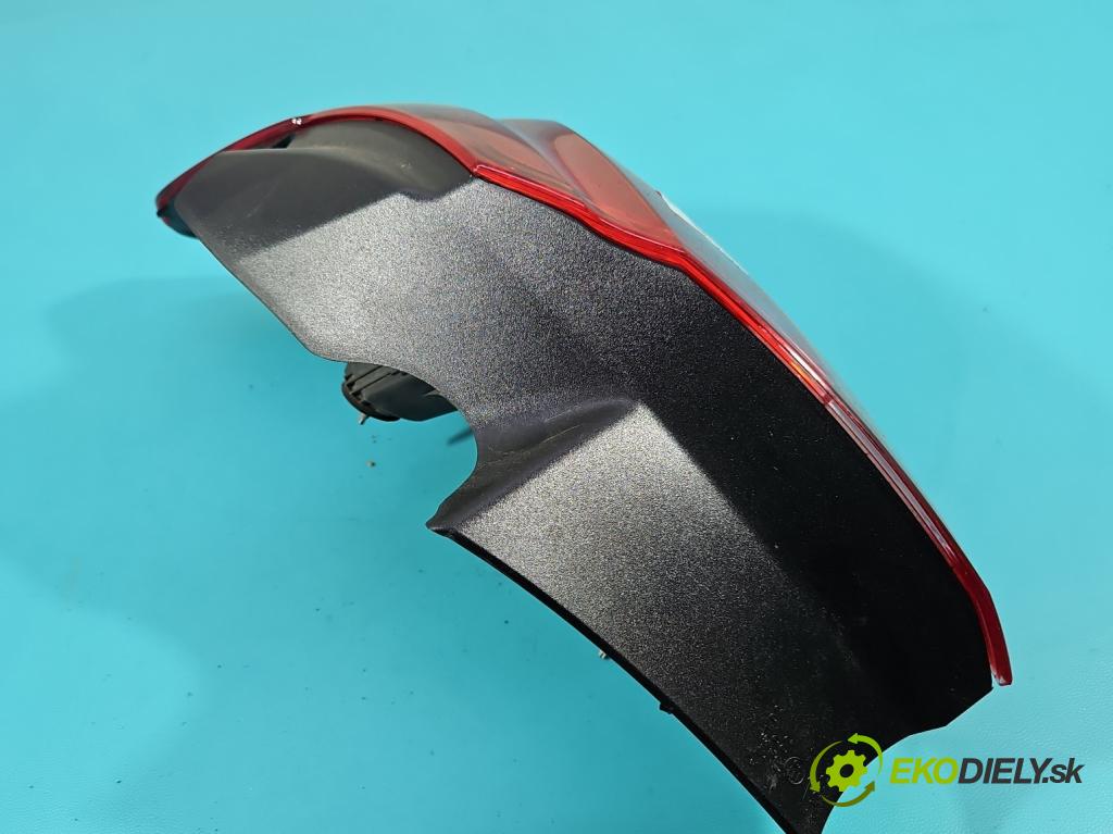 Opel Corsa E 2014-2019 1.4 16V 75 HP manual 55 kW 1398 cm3 5- svetlo / reflektor zadné pravé 39068623 (Kľučka dverí ostatné)