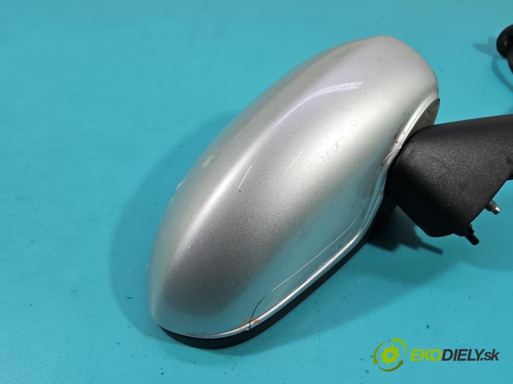 Opel Corsa E 2014-2019 1.4 16V 75 HP manual 55 kW 1398 cm3 5- zrkadlo pravé  (Kľučka dverí ostatné)