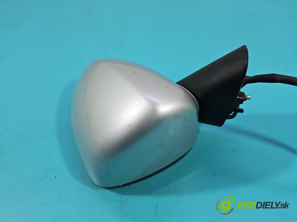 Opel Corsa E 2014-2019 1.4 16V 75 HP manual 55 kW 1398 cm3 5- zrkadlo ľavé  (Kľučka dverí ostatné)
