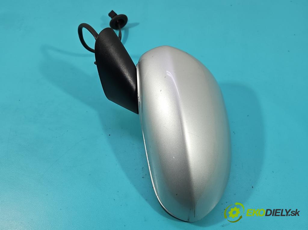 Opel Corsa E 2014-2019 1.4 16V 75 HP manual 55 kW 1398 cm3 5- zrkadlo ľavé  (Kľučka dverí ostatné)