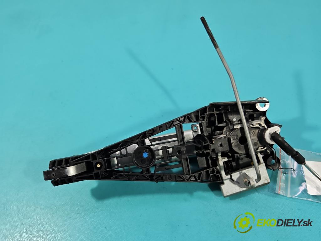 Opel Corsa E 2014-2019 1.4 16V 75 HP manual 55 kW 1398 cm3 5- rukoväť predné ľavé mimo: 13346228 (Kľučka dverí vonkajšia predná ľavá)