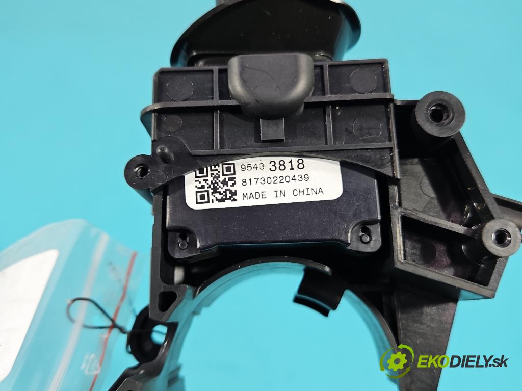 Opel Corsa E 2014-2019 1.4 16V 75 HP manual 55 kW 1398 cm3 5- prepínač komplex: 95433818 (Prepínacie páčky pod volantom)