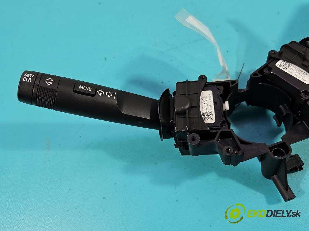 Opel Corsa E 2014-2019 1.4 16V 75 HP manual 55 kW 1398 cm3 5- prepínač komplex: 95433818 (Prepínacie páčky pod volantom)