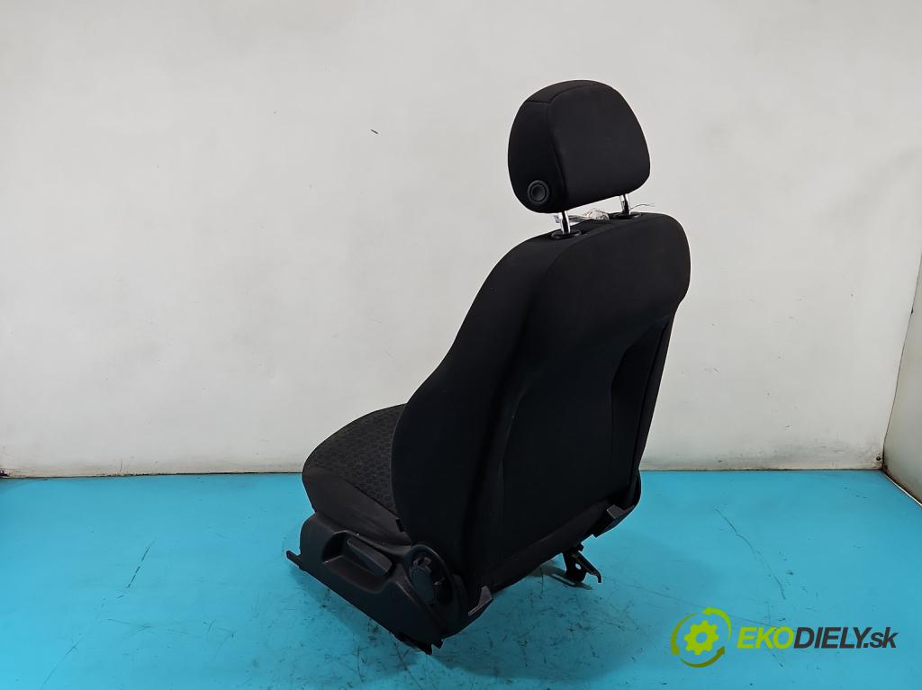 Opel Corsa E 2014-2019 1.4 16V 75 HP manual 55 kW 1398 cm3 5- Sedačka ľavý  (Sedadlo)