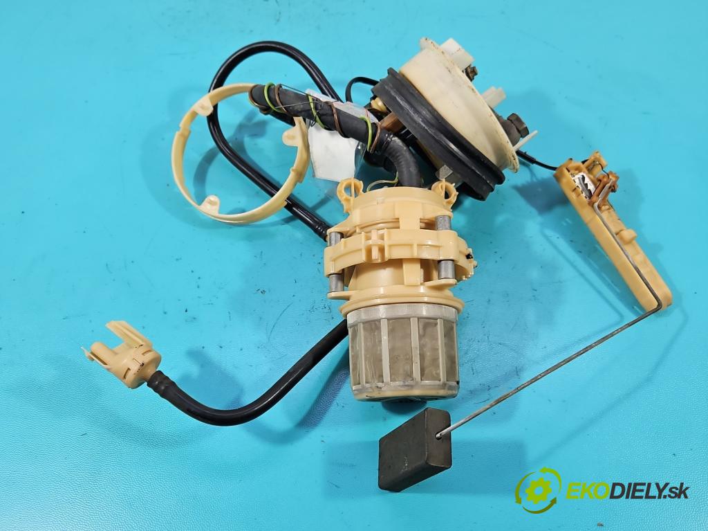 Audi 80 B4 1991-1994 2.0 90 hp manual 66 kW 1984 cm3 4- čerpadlo paliva 8A0201319A